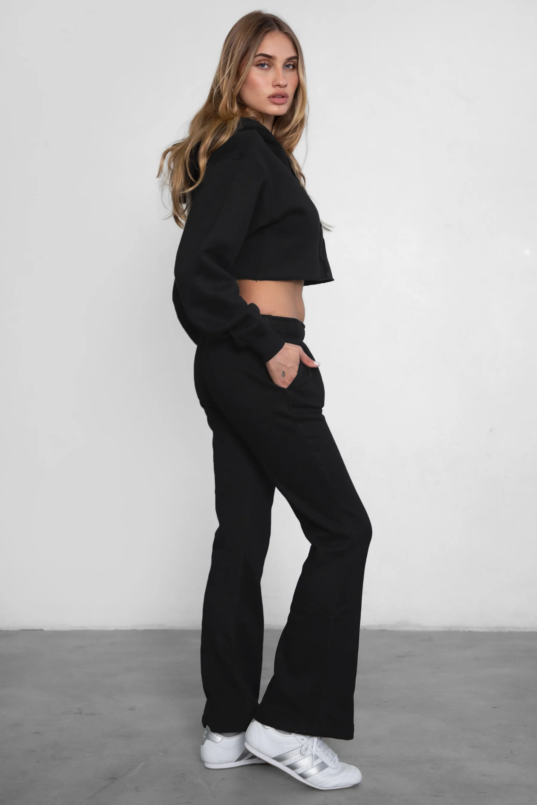 JIYA Essential Fleece Flare Sweat Pants - Image 23