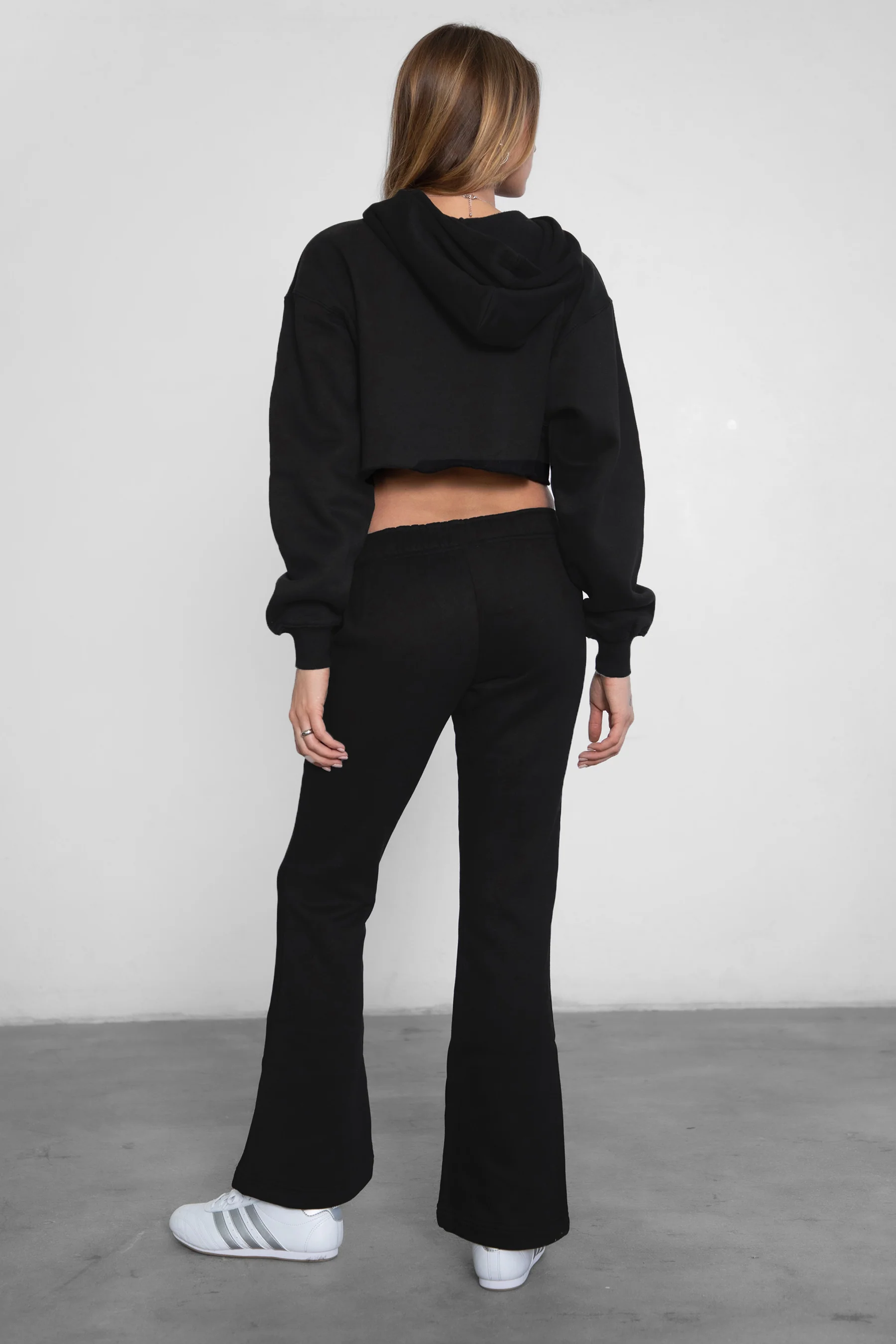 JIYA Essential Fleece Flare Sweat Pants - Image 24