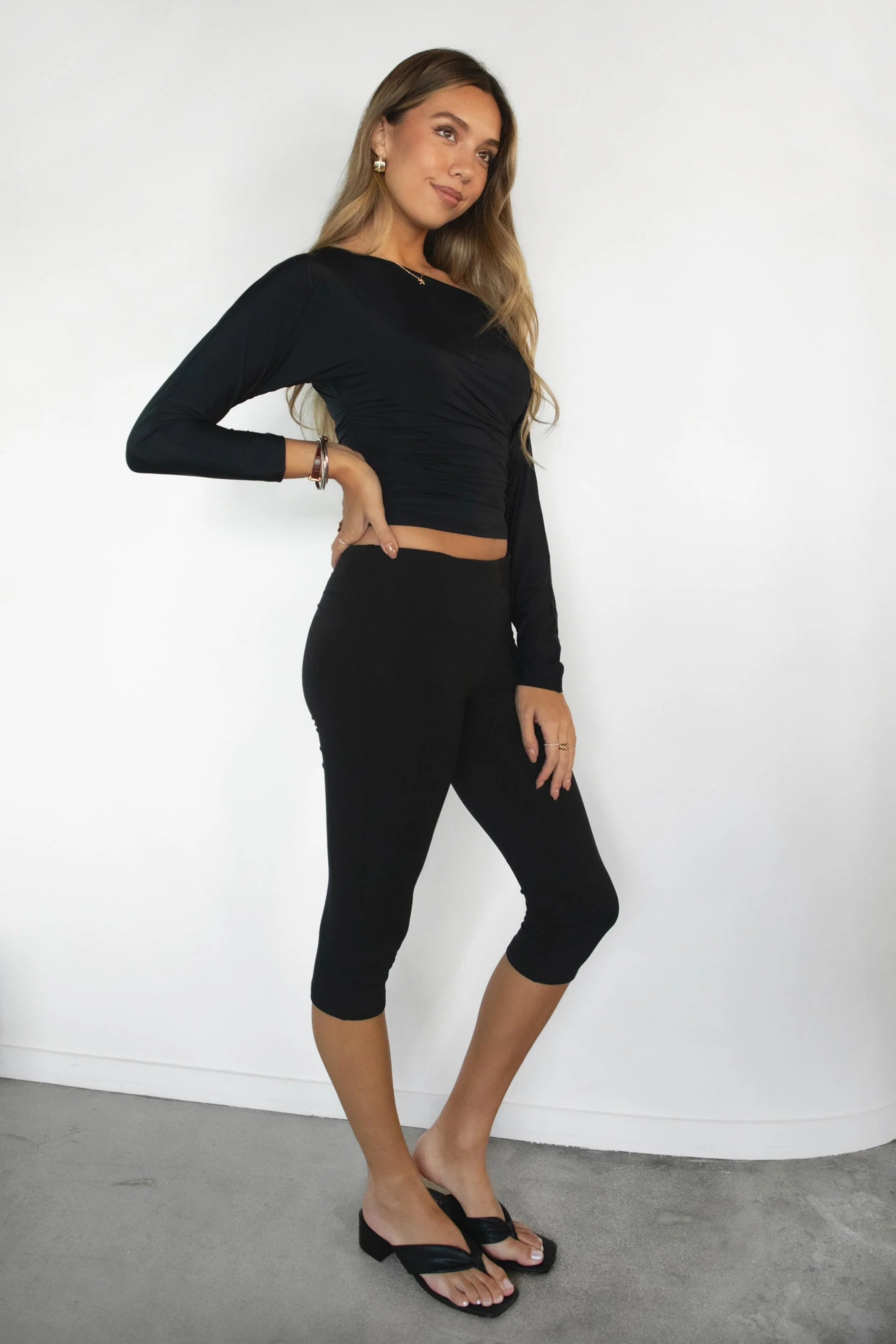 SORA Fold Over Waistband Detail - Image 3