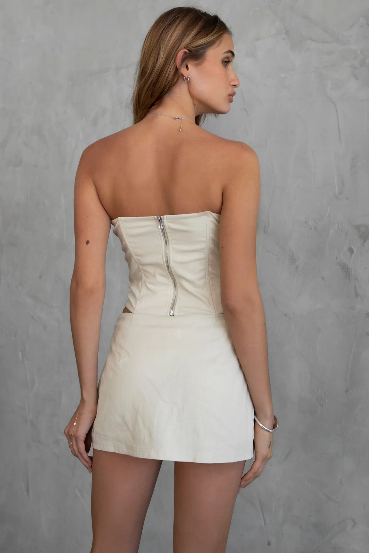 Janice Stretch Linen Strapless Bustier Top - Image 11
