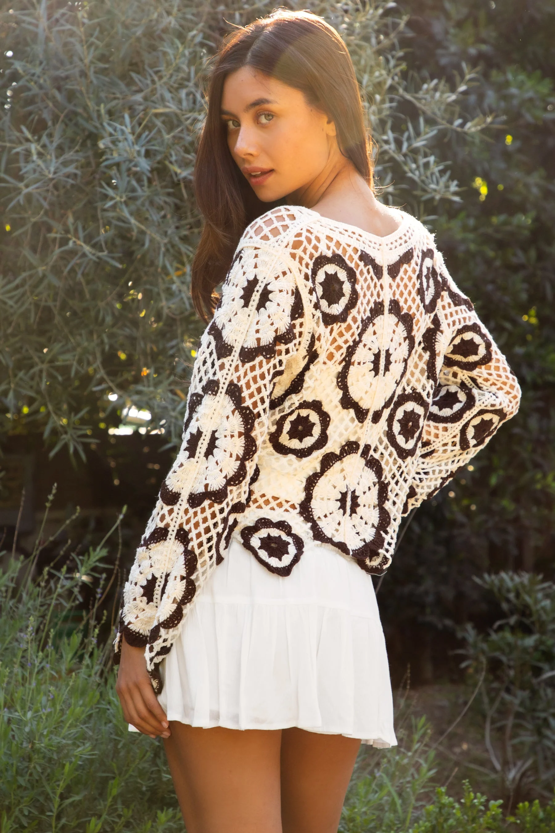 SOLANDRA Crochet Flower Pattern Cardigan Top - Image 5